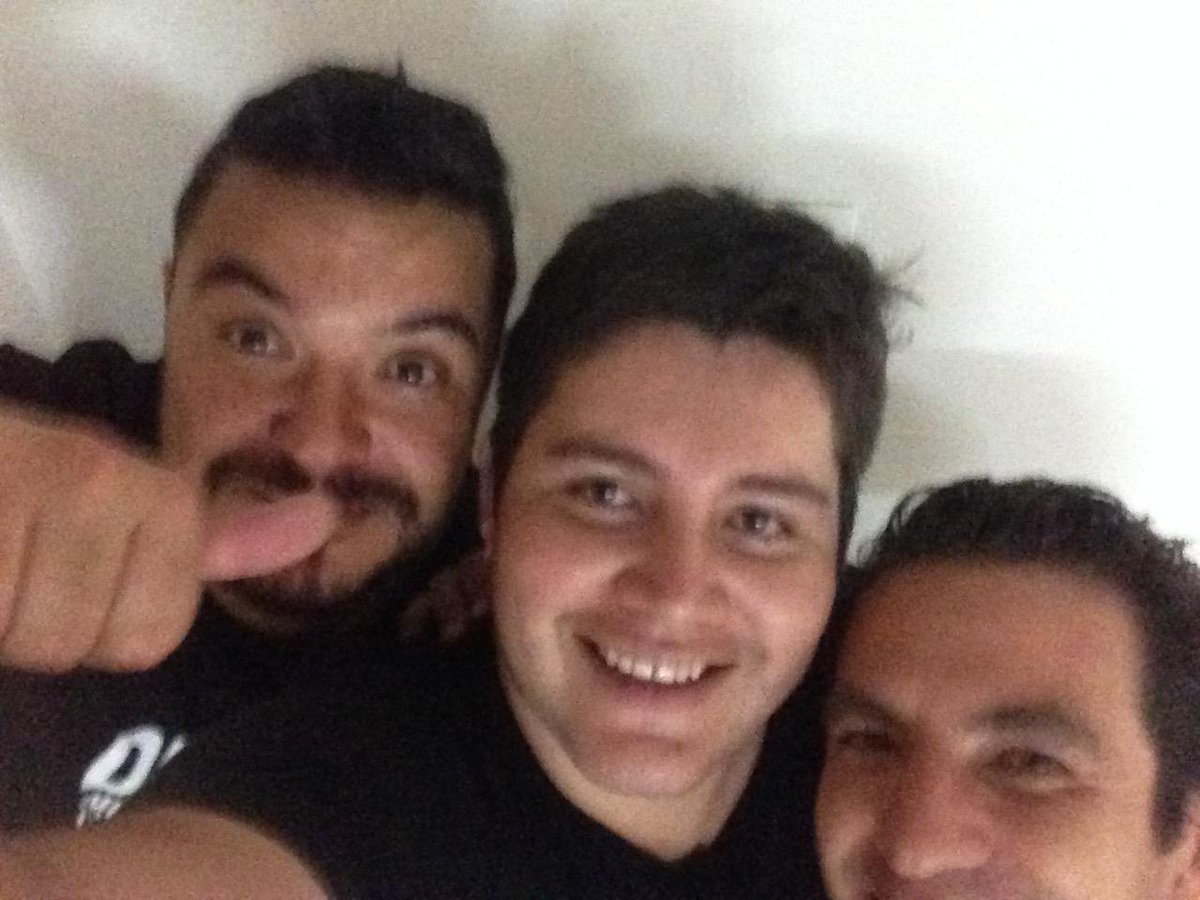 ElkinBeltranC's tweet photo. Con dos hermanos, @SamuraiBlanco @_hkm http://t.co/sN3RQrGtra