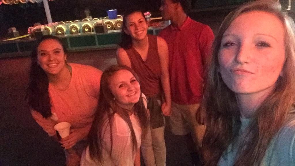 StinesAbbie's tweet photo. This was so fun tonight😍😍😍 #scarrowinds http://t.co/UvmvMatpAE