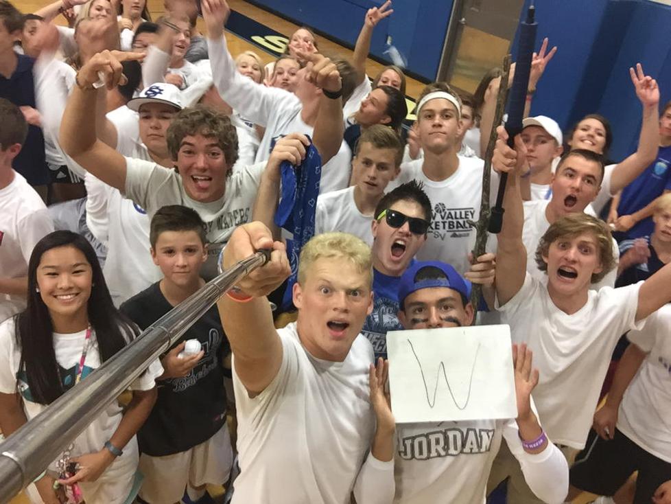 TheGensk's tweet photo. Our feeling after we finally beat Barstow in an epic 5 game match!!!😝 #williamwallacespeech #thisissummit http://t.co/Y9ausJ8bQ3
