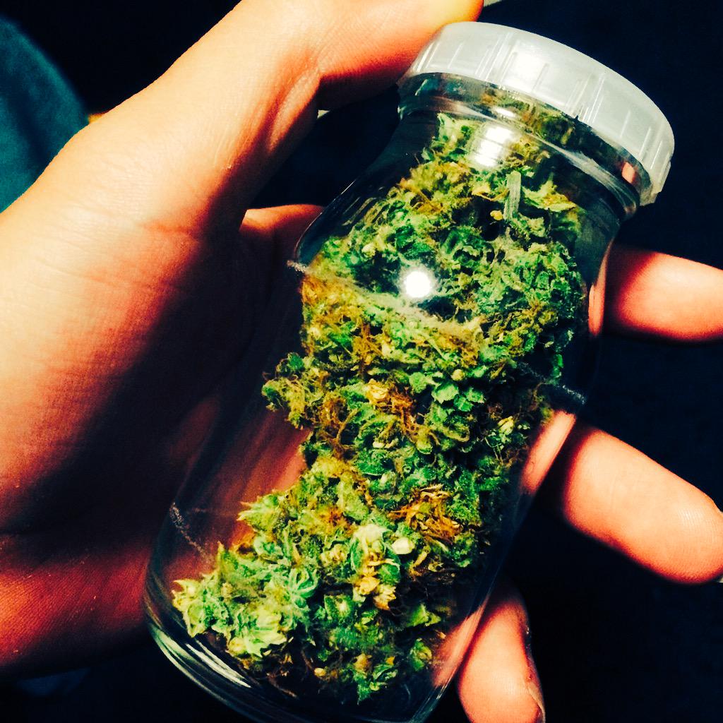 MaryJane_world's tweet photo. Whassup ? http://t.co/rmoqc3xjaQ