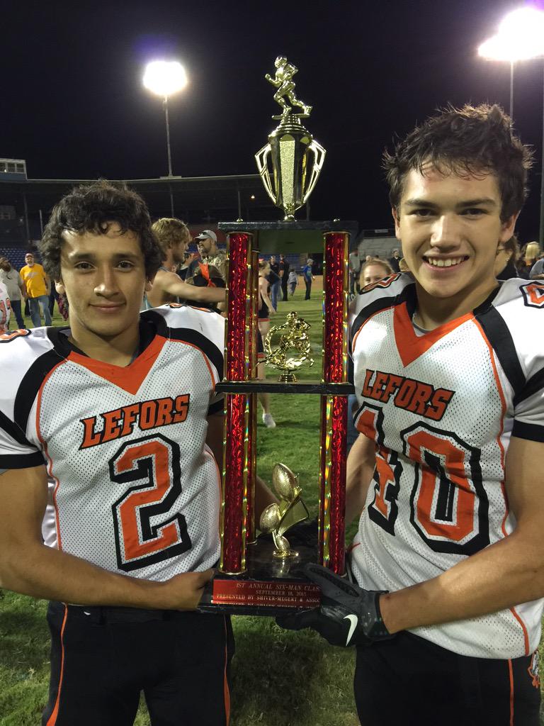 AMAThunderheads's tweet photo. Lefors takes the nightcap over Miami 35-34. #Amarillo http://t.co/GiURsCm5XP