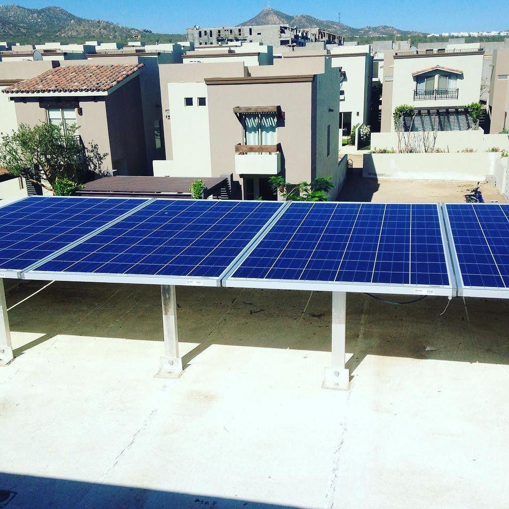 AACabobyBea's tweet photo. Casas habitación Desarrollo #CabodelMar #loscabos #desarrollosustentable #sustentabilidad #solarworld #panelessolar… http://t.co/NclpYY6FI6