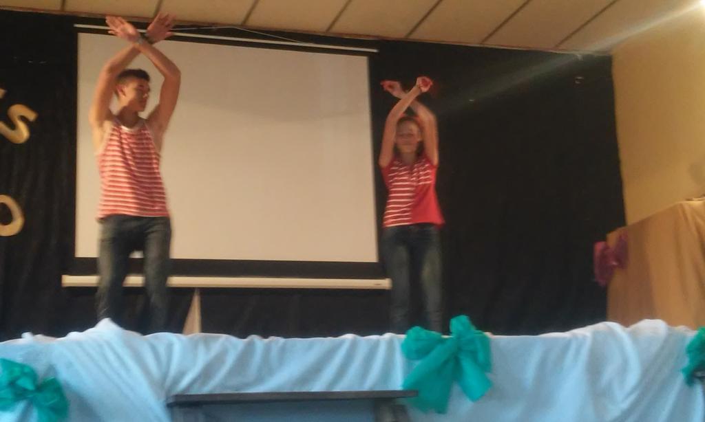 INTERTRIBUCSJ's tweet photo. Baile tribu roja http://t.co/Dv4H6w02LK