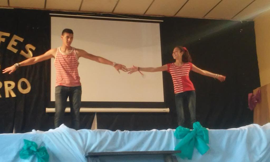 INTERTRIBUCSJ's tweet photo. Baile tribu roja http://t.co/Dv4H6w02LK