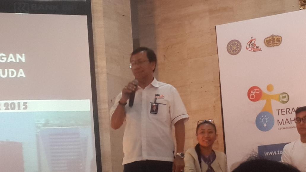 Bpk Widodo dri Bank BRI sedang memaparkan materi tntng "Manajemen Keuangan Bagi Pengusaha Muda" #TerasMahasiswa