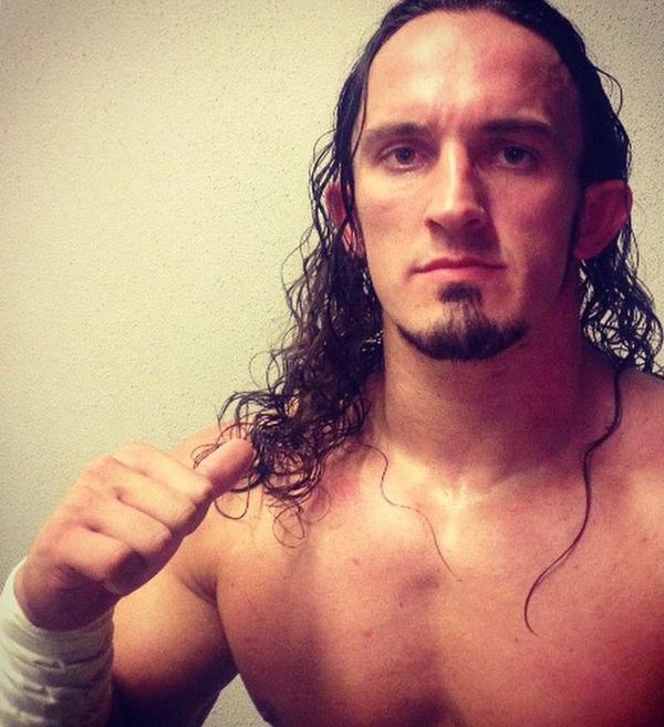 ✪Neville✪ (@classicgravity) on Twitter photo 