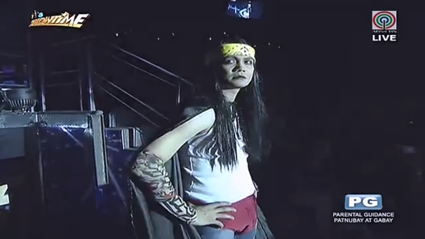 itsShowtimeNa's tweet photo. ROCK N ROLL TO THE WOOOOORLD!!! #ShowtimeMagpastillas http://t.co/H4IeymWudm