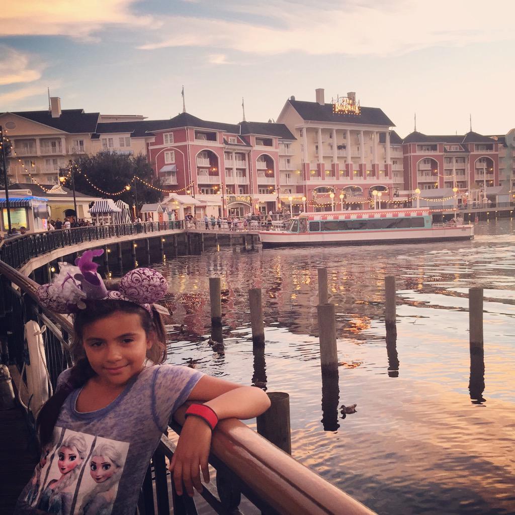 DisneyWBloggers's tweet image. #Disney #disneysboardwalk #boardwalk #ferry #WDW #WaltDisneyWorld #blog #blogger #follow 🌅⚓️