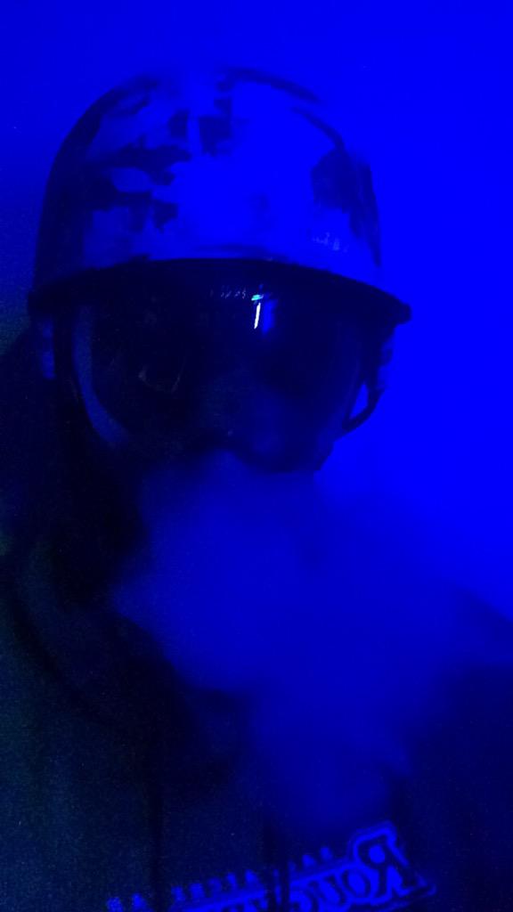 LoverVape's tweet photo. This needs no caption #vapelife #waitingforsnow http://t.co/uslrAe5aNM