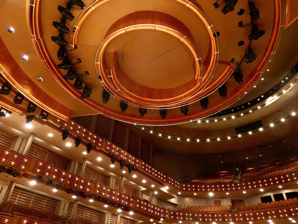 miaminiz's tweet photo. Knight Lights。
#音響 #ハーモニー #ArcSpace #Culture #Design #FindYourFun #HPLifestyle #Jetsetterdotcom #Music @ArshtCenter http://t.co/0lVUylwhbq