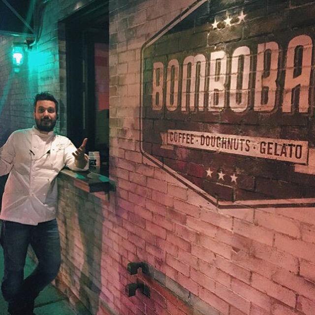 BomboBar's tweet image. Sometimes a late night treat is all you need... #GreenLight #LateNight instagram.com/p/7zGxPQqiXR/
