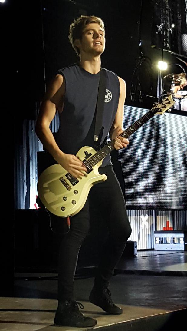 AlexisRose05_'s tweet image. IT&apos;S BEEN 4 WEEKS SINCE MY ROWYSO SHOW I&apos;M SO SAD #rowysoindiana #HERESTOROWYSOMEMORIES