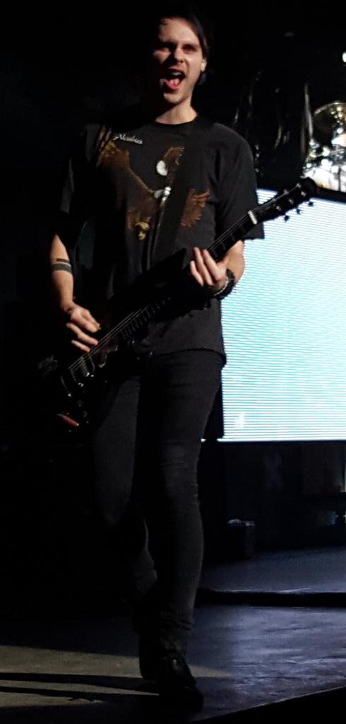 AlexisRose05_'s tweet image. IT&apos;S BEEN 4 WEEKS SINCE MY ROWYSO SHOW I&apos;M SO SAD #rowysoindiana #HERESTOROWYSOMEMORIES