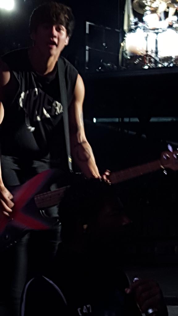 AlexisRose05_'s tweet image. IT&apos;S BEEN 4 WEEKS SINCE MY ROWYSO SHOW I&apos;M SO SAD #rowysoindiana #HERESTOROWYSOMEMORIES