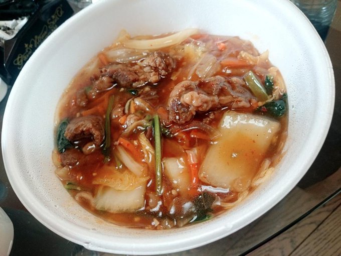 今から休憩٩(๑❛.̮❛๑)۶ 今日のお昼ご飯(♡˙︶˙♡) http://t.co/X1IP8c5rMO