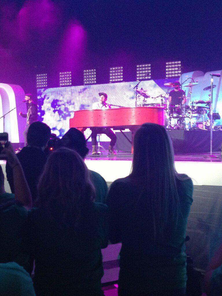 QueennSAM's tweet image. 