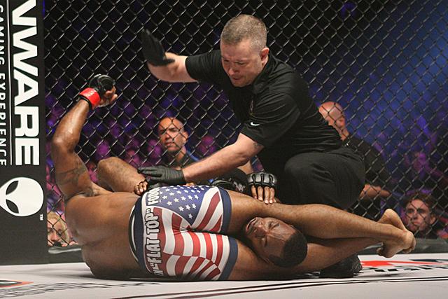 sherdogdotcom's tweet photo. #WSOF23 All highlight videos, picture gallery and recap in a single convenient location http://t.co/dTycsKRIpl http://t.co/BFWk3u7Ee0