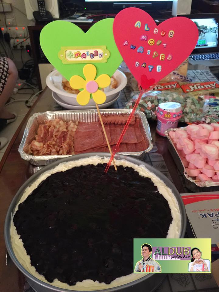 aldub_uae's tweet photo. BLUE BERRY CHEESE CAKE FOR ALDUB'S FIRST DATE,CELEBRATION COMING UP @aldenrichards02  @mainedcm #ALDUBMostAwaitedDate http://t.co/VrazlP1pjg