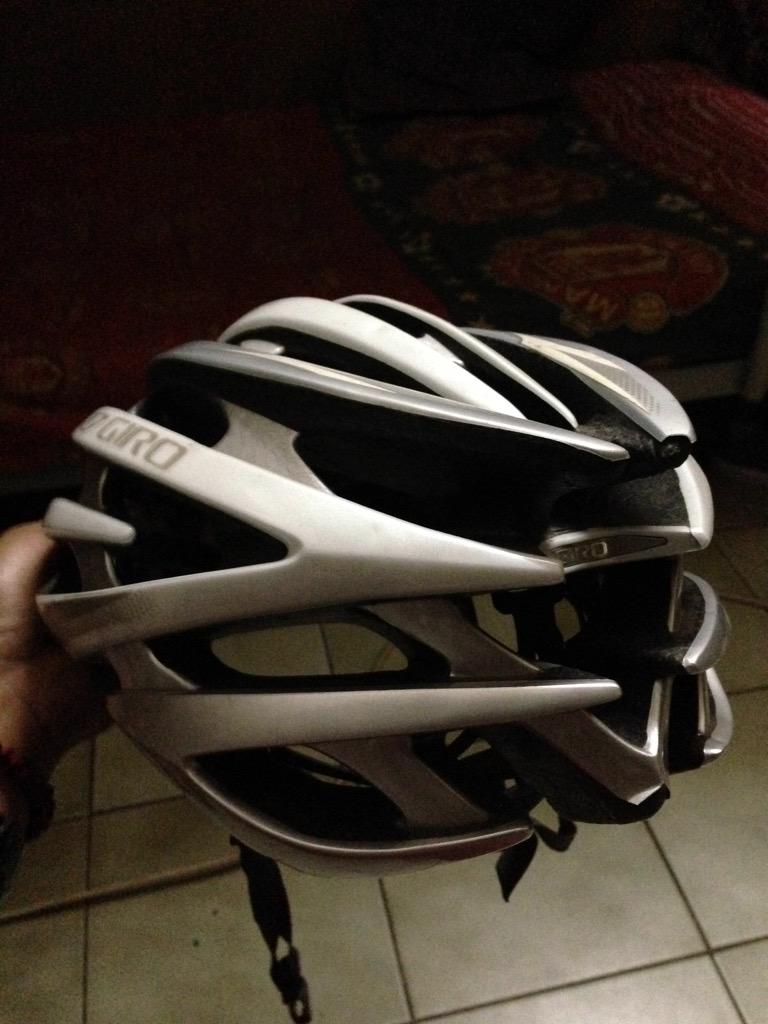 WTT giro aeon size L sama prevail atau aeon size M #fnfjb <a href="/LATFISofficial/">LATFIS OFFICIAL</a> <a href="/surakatrack/">Surakatrack</a>