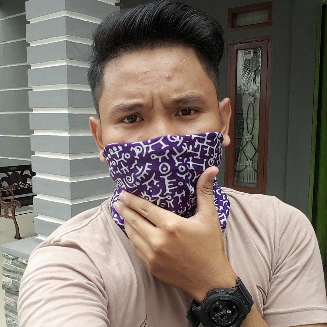 dippoutomo's tweet photo. Sedia ini kalau mau keluar rumah 😷😷 #MelawanAsap @Kota_Pekanbaru @melawanasap http://t.co/oOXheJ6rvr