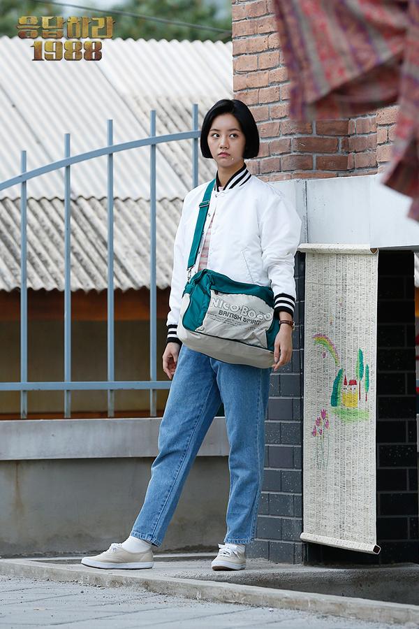 Twitter à¤ªà¤° Koreaboo Take A 1st Look Into Tvn S Reply 1988 Ft Girl S Day S Hyeri Lee Min Ji And Lee Se Young Http T Co R57dpkrjoy Http T Co Svkuuhmftg