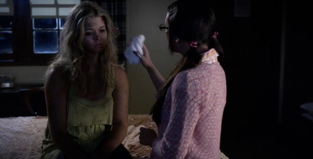 skylabluthor's tweet photo. These two seriously need to get more scenes together #Monalison http://t.co/k4FNz5QnrD