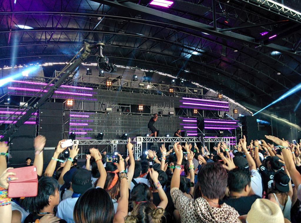 aakansh9's tweet photo. Ultra Japan!! http://t.co/pFA2jElAgt