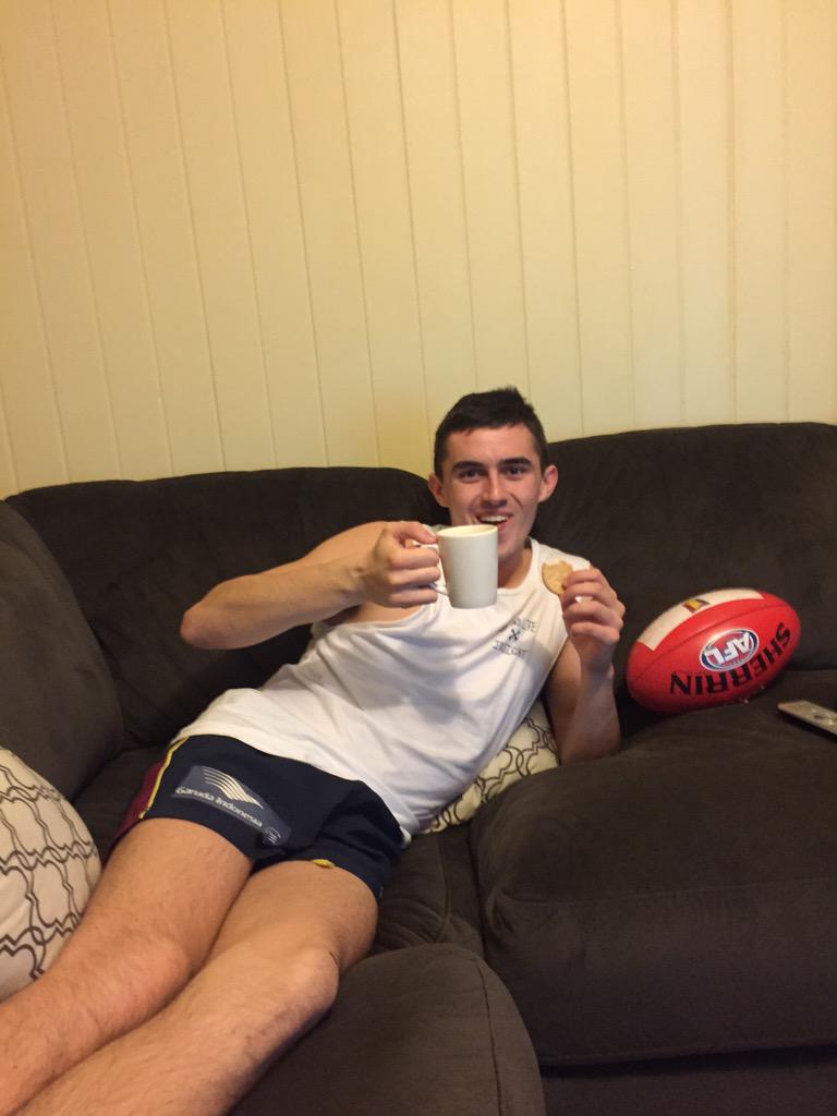 Cian H11 (@cian_hanley11) on Twitter photo Sydney North Melbourne.Arsenal Chelsea followed by Ireland Canada! Sorted with <a href="/MHammelmann/">Matt Hammelmann</a>👌🏻🍀 #coyg #coybig #richtea Sydney North Melbourne.Arsenal Chelsea followed by Ireland Canada! Sorted with <a href="/MHammelmann/">Matt Hammelmann</a>👌🏻🍀 #coyg #coybig #richtea