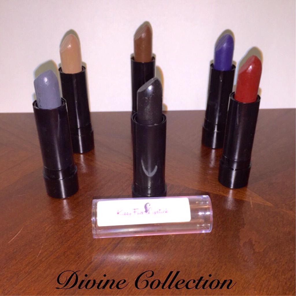 Face3Kissy's tweet image. #fallcollection2015  #DivineCollection #KissyFaceLipstick