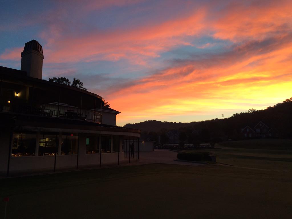 OldNatchezcc's tweet photo. Sunrise @OldNatchezcc #theclassic2015 http://t.co/QJiNLXecij