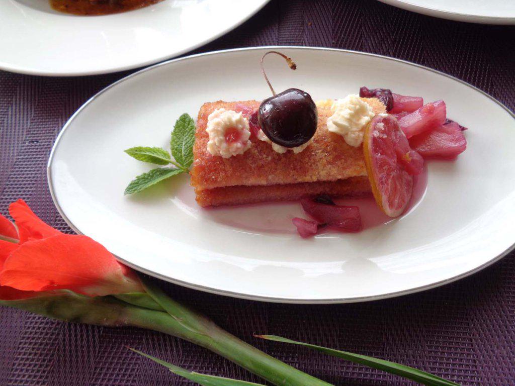 f00dNutter's tweet image. Toasted Madeira &amp;amp; whipped Cream sandwich soaked in a Jack Daniels &amp;amp; fruits syrup thefoodnutter.com/2015/09/19/962