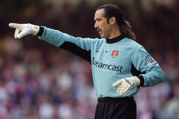 HAPPY BIRTHDAY to legend David Seaman. 52 today. 