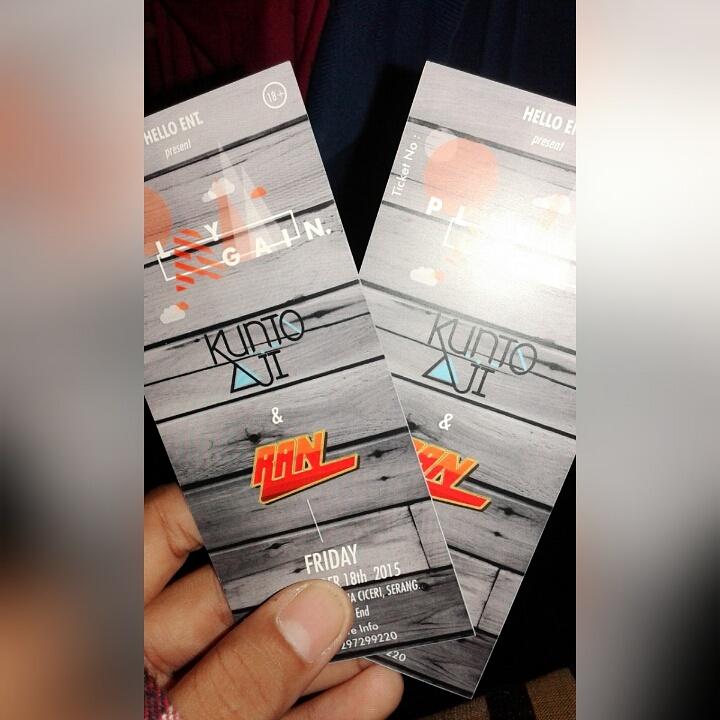 anasarka27's tweet photo. Kemarin malam sama merekaaa 😁😀 http://t.co/3EUGwdj8iw