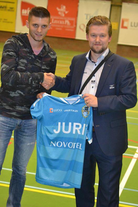 rscafutsal's tweet photo. Belgisch international Nicolas Trussart vervoegt onze club! Welkom Nico! #futsal #fphg #trussart http://t.co/kurW5JRHR9