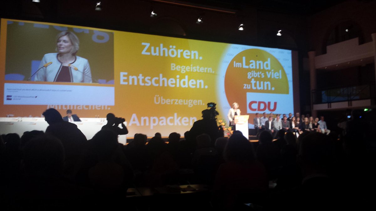 JU_Mainz's tweet photo. Jetzt gehts los! @JuliaKloeckner eröffnet den Landesparteitag! #rlpt15 http://t.co/mcSbQcYkUm