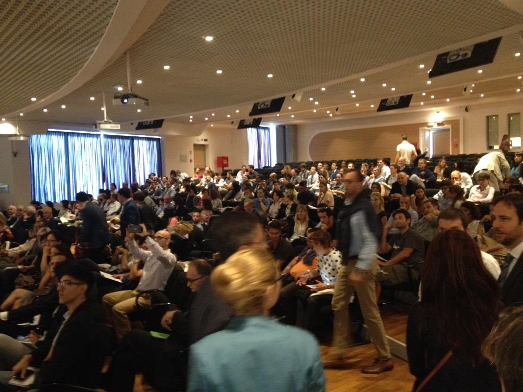 BCC_young's tweet photo. Ready .. Go! #qualitàinnovazione #Expo #BCCyoung @BCC_young @GiovaniSociBcc #benvenuti #quintoforumGS http://t.co/z4GupX8P7p