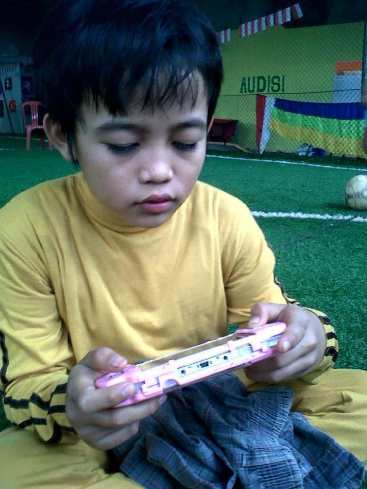 Neni_rizy's tweet photo. agak beda sih,,, tapi kecenya masih sama....... :D http://t.co/qXcAQVTJGD