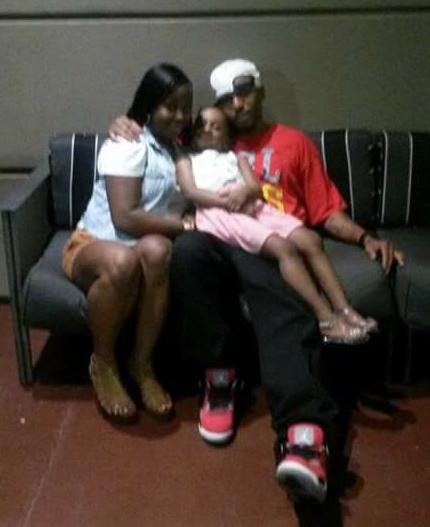 CedricReescano3's tweet photo. MY BROTHER BOUT TO HAVE TWINS! #DREDAY #BROTHERFROMANOTHERMOTHER #GODBLESS #STATSUP http://t.co/x4bQEUBper