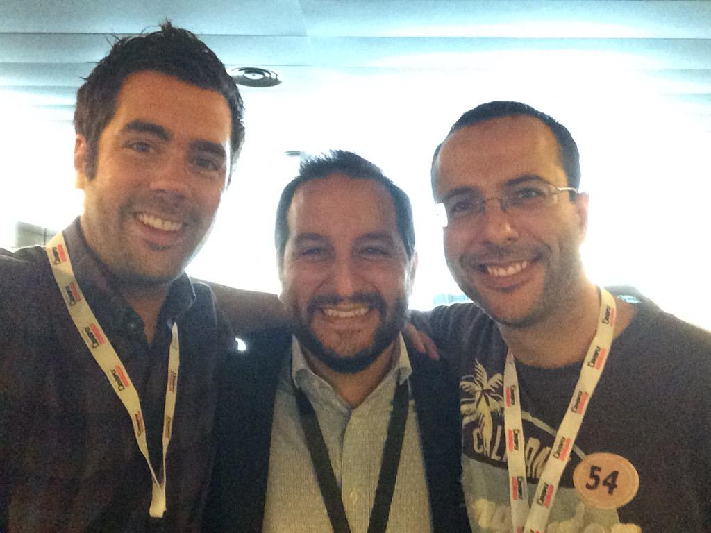pitbarreiro's tweet photo. @Jorxbcn @GuillemEsteve_ @DavidUroz @apaganruiz @endoroot @AulaDental nada es imposible! #ESE2015 #Barcelona http://t.co/4cq1vCdHwa