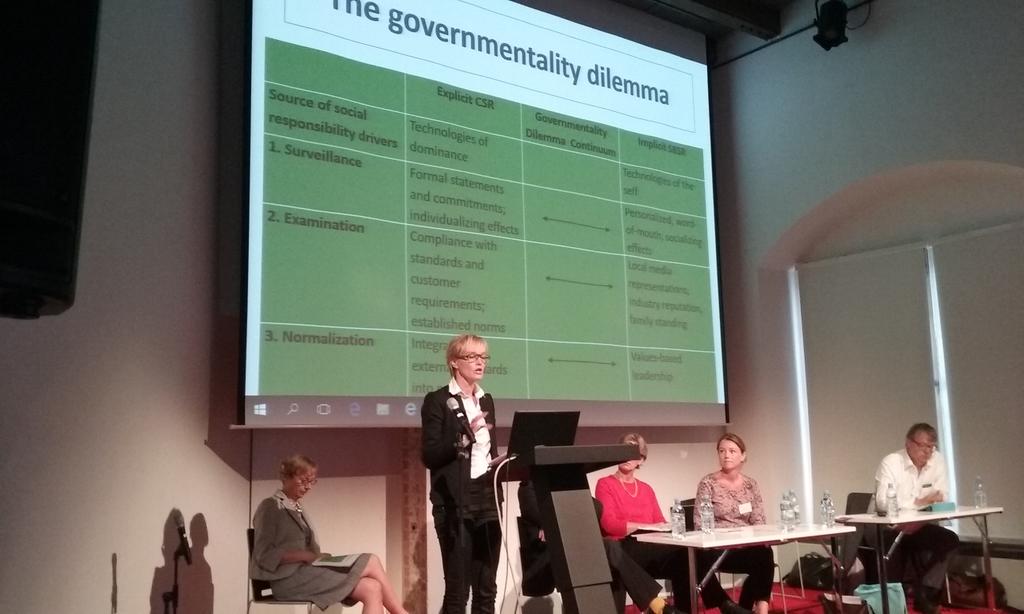 CSR_Comm's tweet photo. Explicit #CSR - Implicit SBSR: the governmentability dilemma continuum @Prof_LSpence &amp; M. Morsing #CSRCom2015 #SMEs http://t.co/YgII8jvpXY