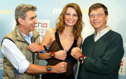 shitgadget's tweet photo. The MSN Direct Smart Watch - news, sports, &amp; weather via FM radio waves. However, smartphones already did the above. http://t.co/GPYcJAXWNh