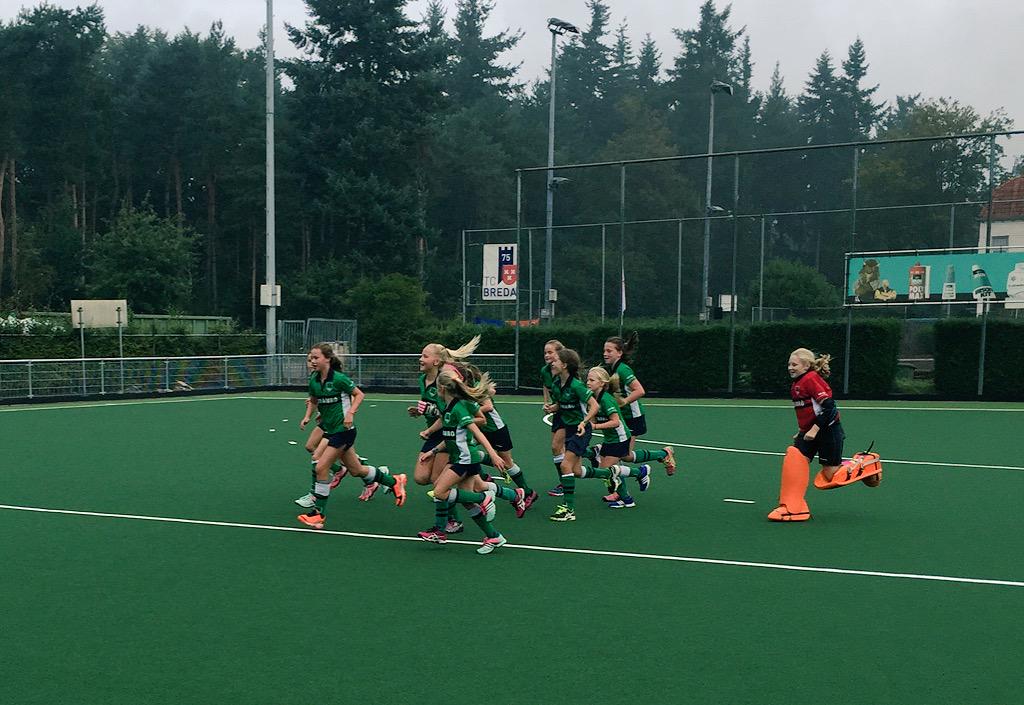 Md2Push's tweet image. Trots op de meiden! Goed samengespeeld en vanaf het eerste moment scherp. GEWONNEN van zwart-wit d1 met 1-2💪🏼