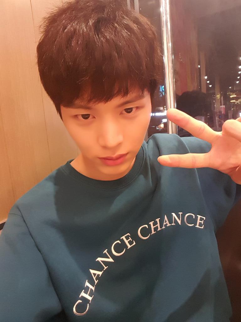 BTOB_6SJ's tweet photo. 오늘 구미 lg드림페스티발 와주신 멜로디여러분 고마워요! 끝까지 즐기다 조심히들어가세요!ㅎ http://t.co/28AZAs8Zok