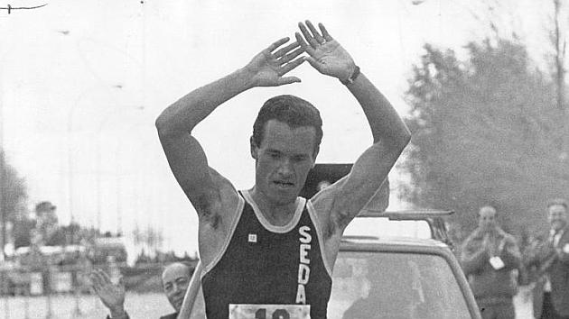 ¡¡GENIAL!!
El CSD creará una ayuda para deportistas relevantes en situación económica extrema
bit.ly/1MivDML