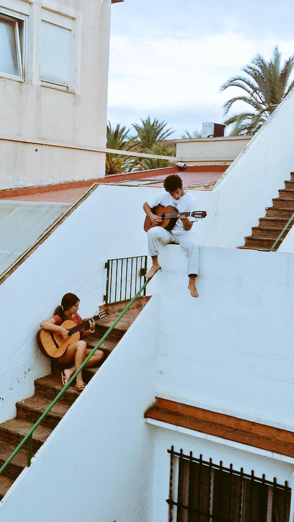 Sometimes we play outside 🎵 #GuitarMoments #Home #Cousins