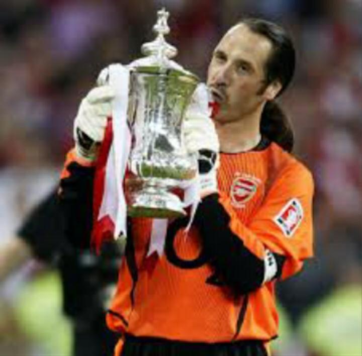 Happy birthday to Arsenal keeper and Legend, David Seaman! He\s turns 52 today! 