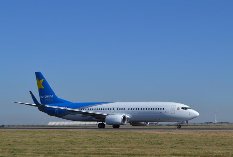 bel_aero's tweet photo. В-737 и А-321 АК "Северный ветер"  до середины октября летят Турцию и Египет, а с 20.10.15 в Таиланд на В-767-300! http://t.co/kH11U99ShJ