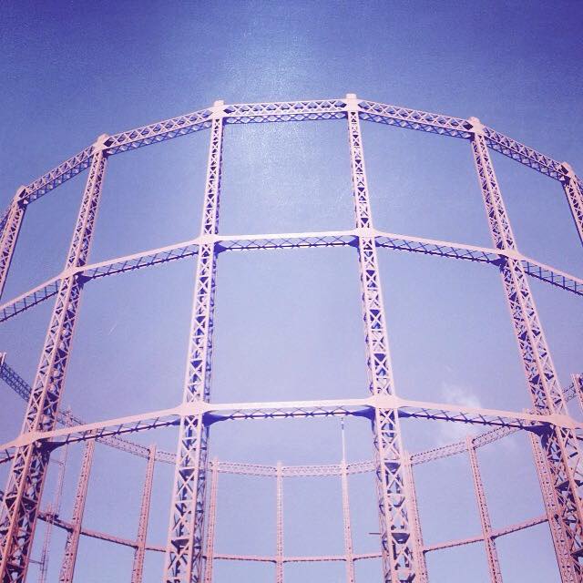 streetfest's tweet photo. THE #SUN IS OUT OUT HERE @OvalSpace COME JOIN US FOR THE LAST BIG BASH OF THE #summer AND IT IS #FREE #LONDON #PARTY http://t.co/8zQ9eKlHnN