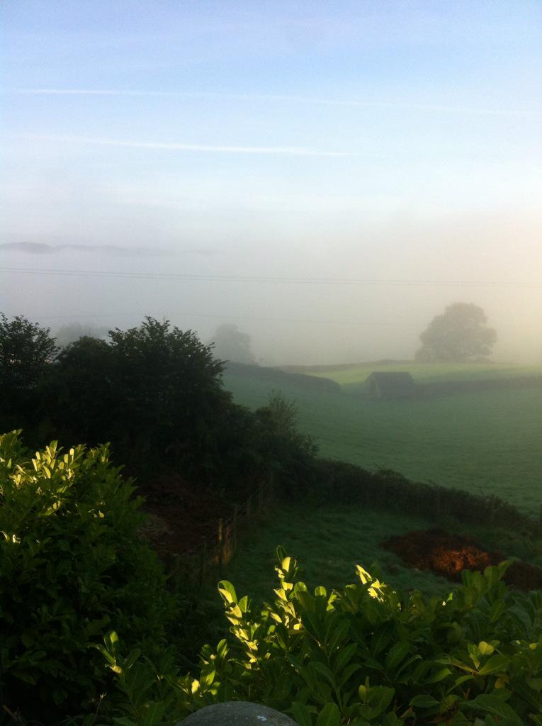Nicolala2's tweet photo. Wow, view this morning from Windemere 'Youth' hostel. Here with @impgalleryanne visiting #AND 15. All 5***** http://t.co/BYERcW8W3g