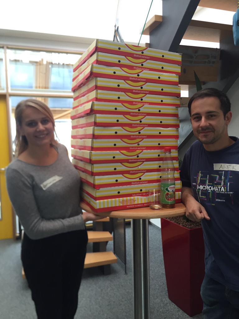 CoderDojoKassel's tweet image. Pizzaturm beim #cdks #CoderDojo